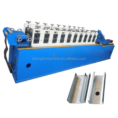 Rotolo keeling d'acciaio della luce della lamina di metallo di Keel Roll Forming Machine di controllo dello SpA che forma macchina